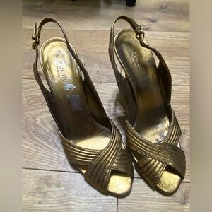 Gucci sling back peep toe metallic gold heels